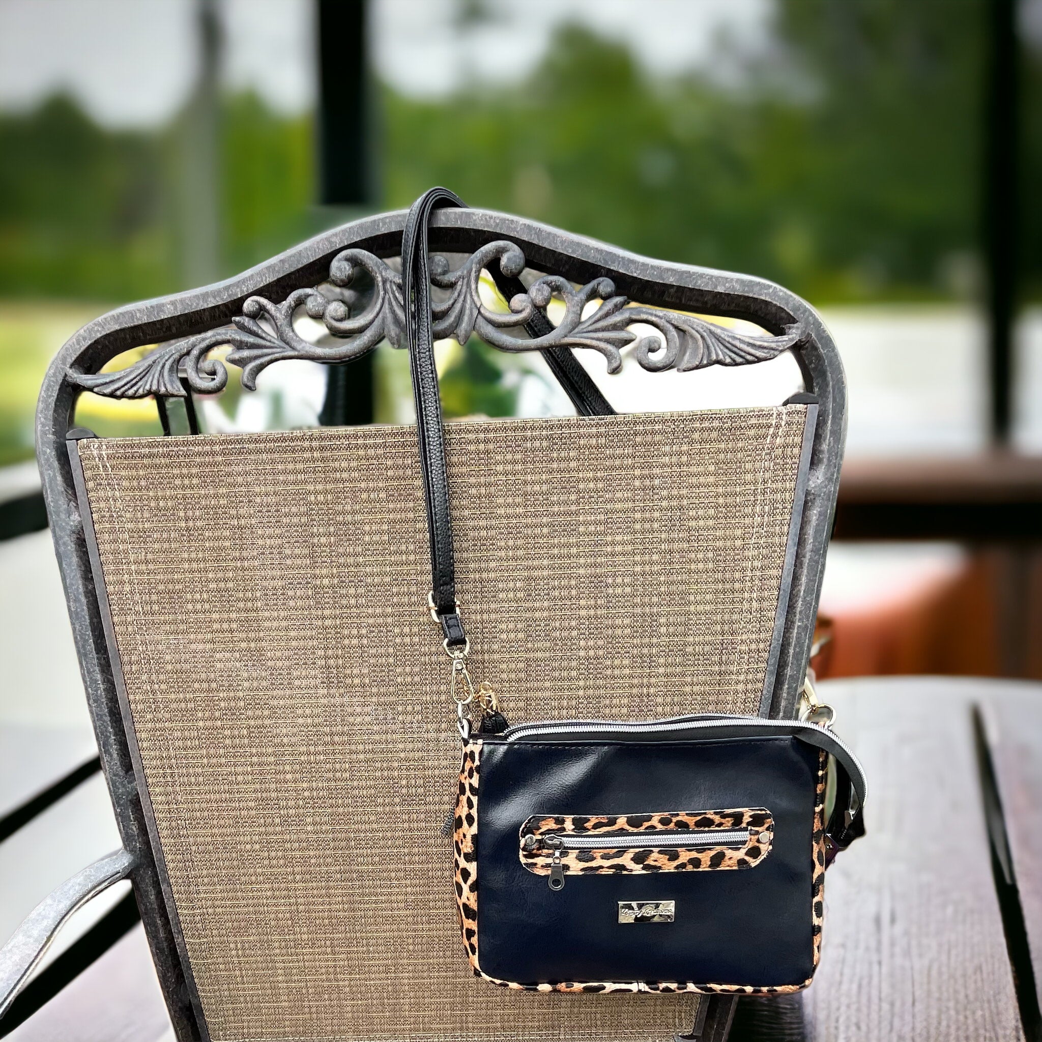 Arisa Crossbody Bag image 1