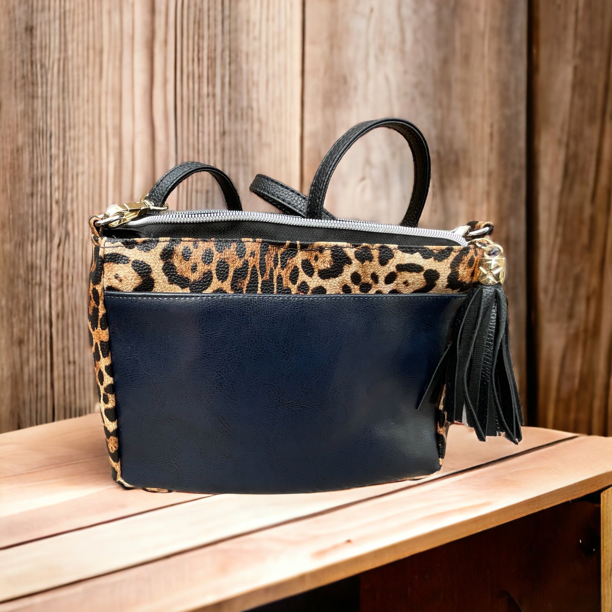 Arisa Crossbody Bag image 2