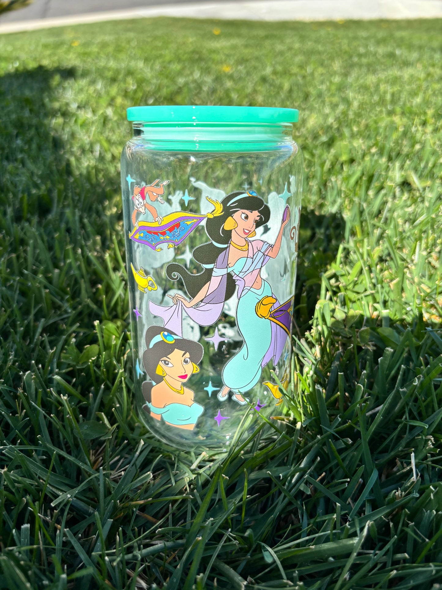 Aladdin 16oz glass cup w/colored lid and straw